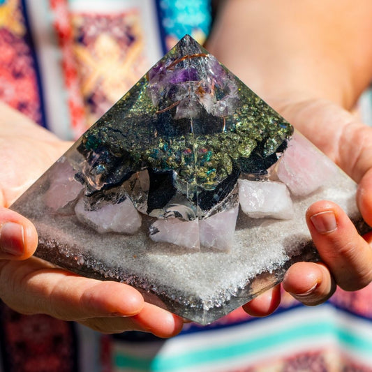 Orgonite: caratteristiche, proprietà e benefici - Harmoondy